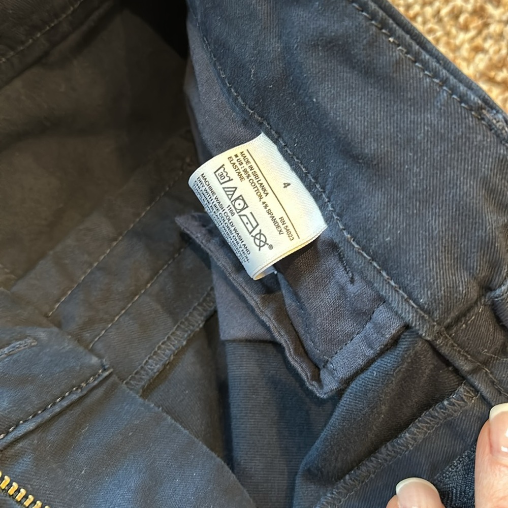 OLD NAVY PIXIE CROP MID RISE PANTS SIZE 4 NAVY BLUE - Picture 3 of 6